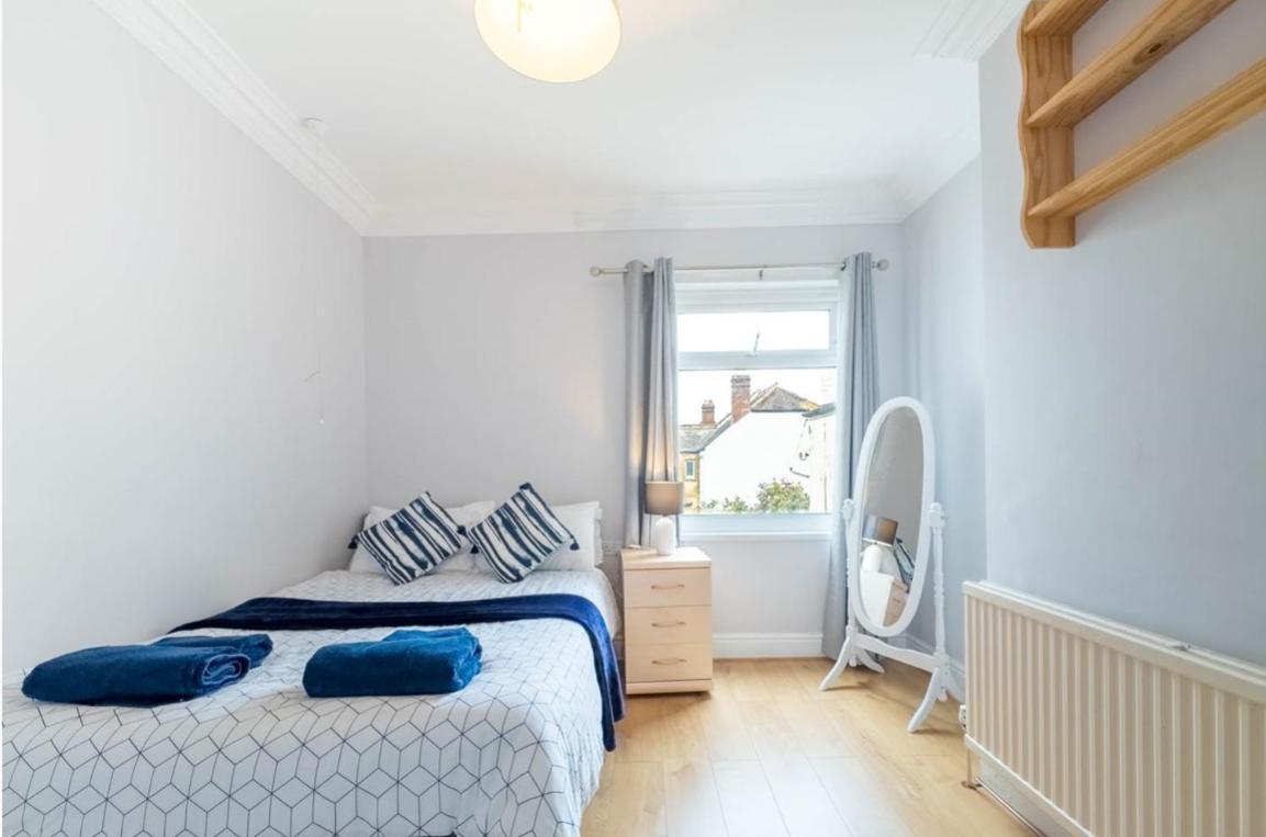 2 Bedroom Apartment Southend-On-Sea Kültér fotó